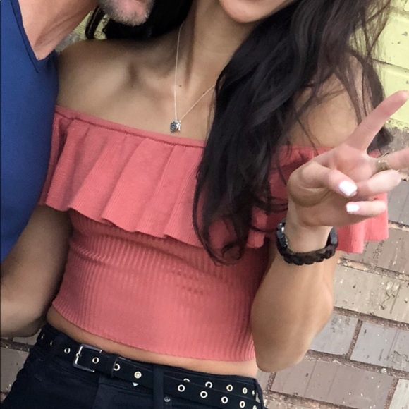 Forever21 Stretchy OTS sexy sweater crop - Picture 6 of 8